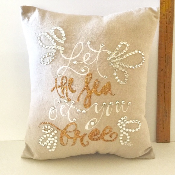 DECORATIVE ACCENT PILLOW - Picture 2 of 9